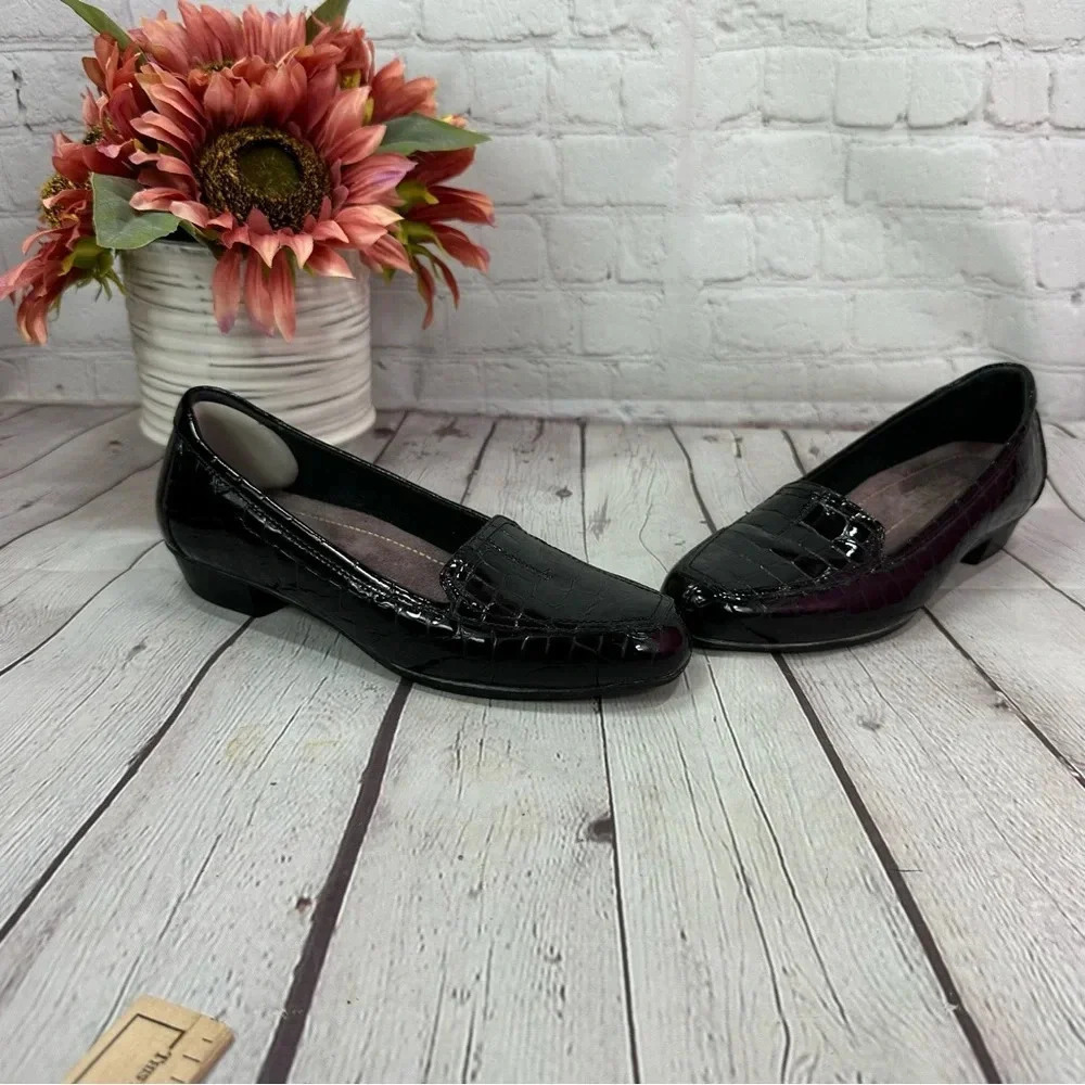 clarks everyday leather upper patent black slip on casual loafer sz 7